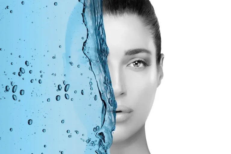 همه چیز درباره سرم هیالورونیک اسید: فواید، نحوه استفاده و توصیه‌ها