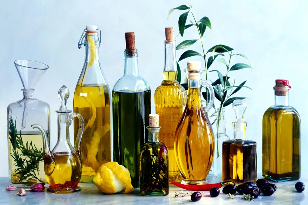 روغنهای گیاهی به دلیل خاصیت مرطوبکنندگی و ضدالتهابی برای اگزما مفید هستند.