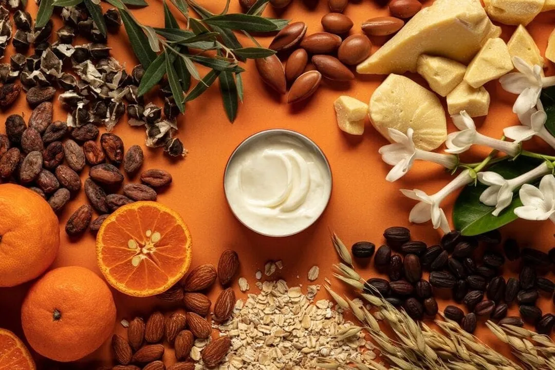 کرمهای ضدآفتاب مخصوص پوست خشک باید دارای ترکیبات آبرسانی باشد